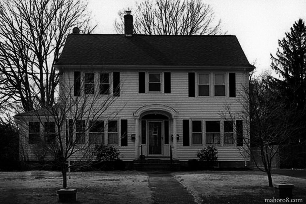 บ้านหลังหนึ่งที่ควรได้รับการพิจารณาในหมู่ผีสิงในตำนานคือ บ้าน Snedeker House of Southington รัฐคอนเนตทิคัต เมือง Southington