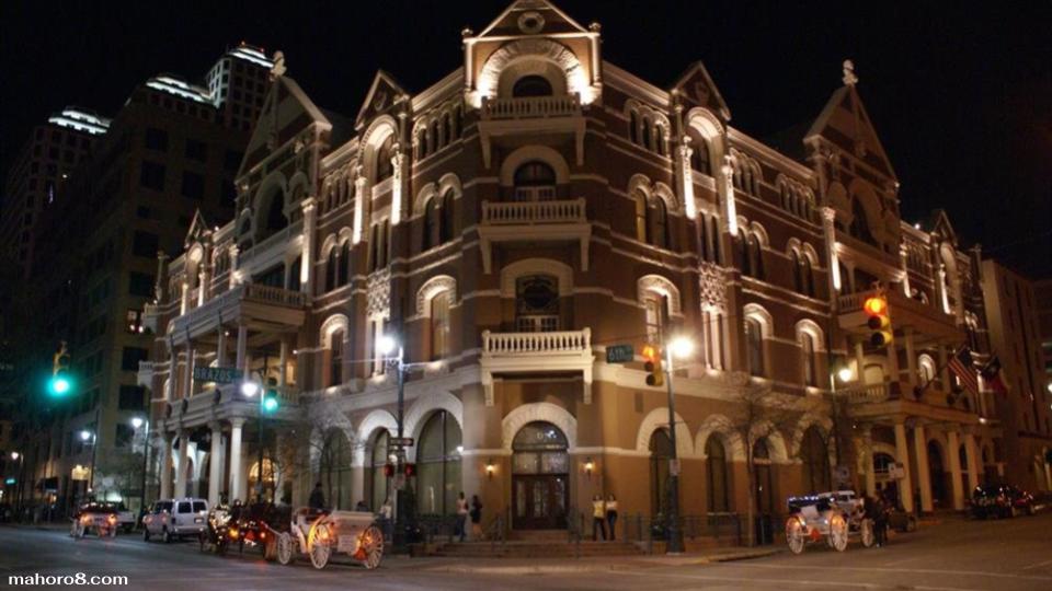 โรงแรมผีสิง Driskill เป็นหนึ่งในโรงแรมที่หรูหราที่สุดในโลก นอกจากนี้ยังมีชื่อเสียงว่าเป็นหนึ่งในโรงแรมที่มีผีสิงมากที่สุดในเท็กซัส